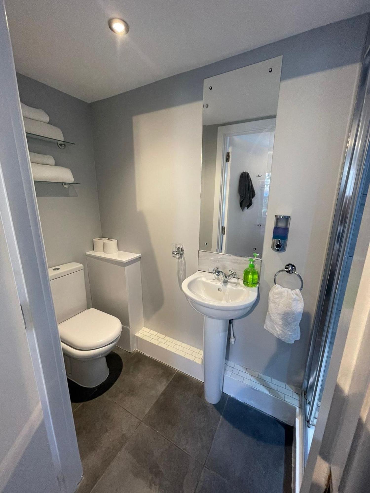 Blackbull With Rooms Lower Cumbernauld Extérieur photo